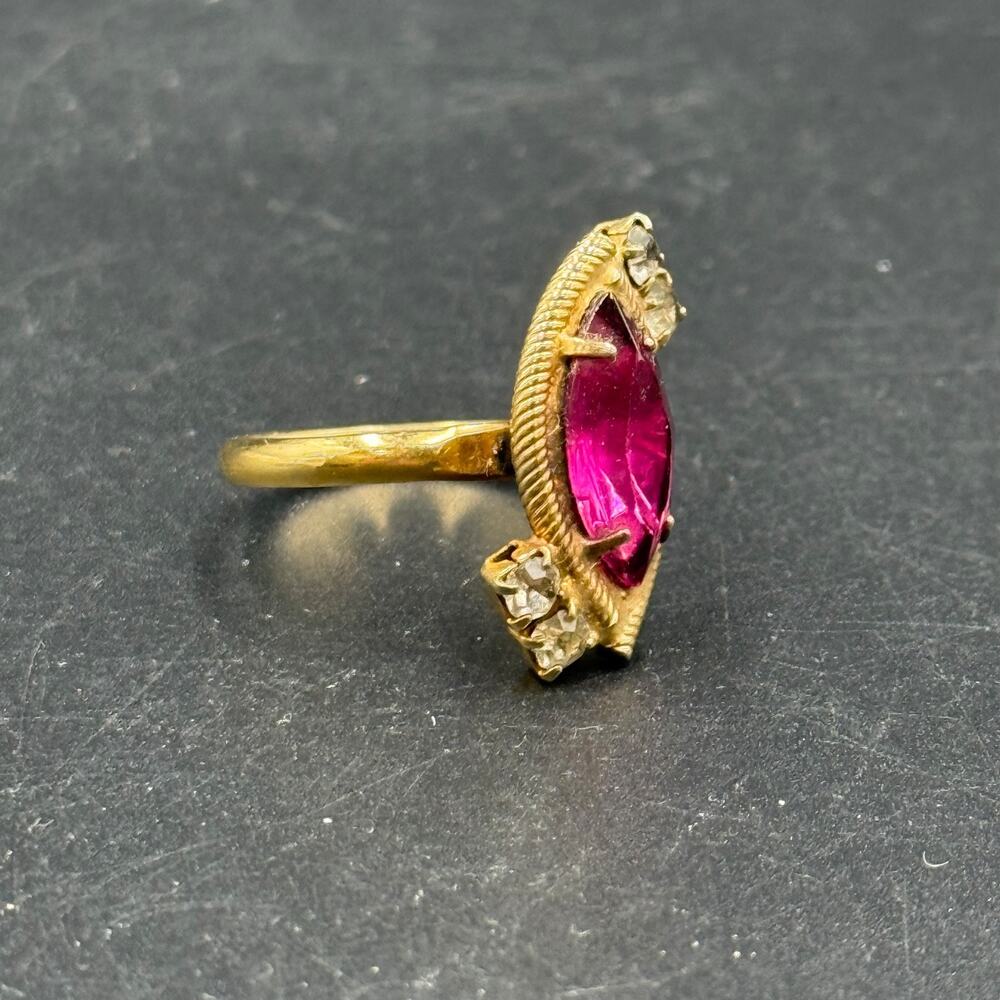 Vintage Marquise Cut Pink Stone Ring Gold Tone